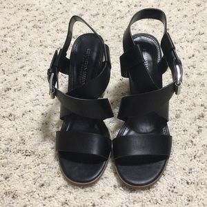Payless black heels in 7